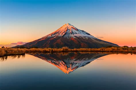 Mt Taranaki - | Taranaki, Beautiful places, Reflection photography