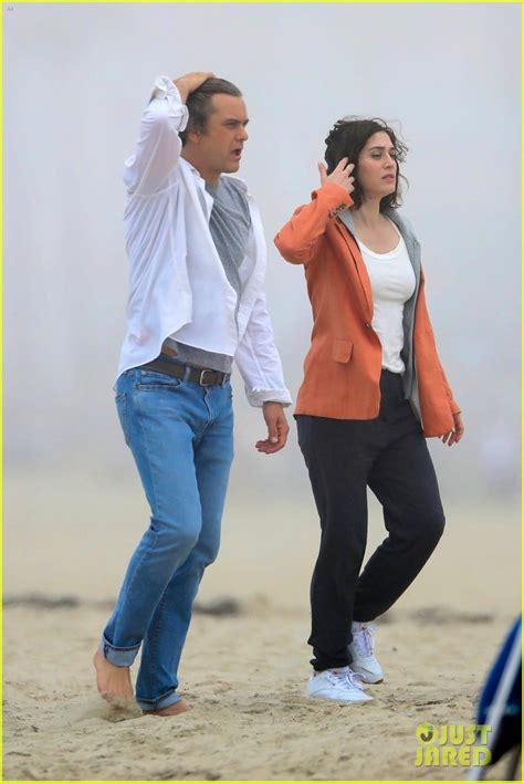 Joshua Jackson & Lizzy Caplan Hit the Beach to Film 'Fatal Attraction' TV Series: Photo 4802866 ...