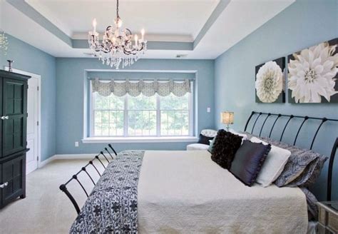 29 Beautiful Blue and White Bedroom Ideas (Pictures)