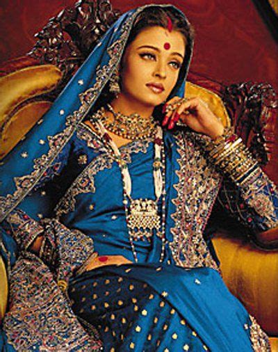 Aishwarya Rai as Paro from Devdas | Aishwarya rai wedding pictures ...