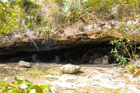 Visiting Caves Beach and The Caves Nassau Bahamas - Should Be Cruising