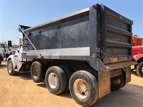 2008 KENWORTH T300 DUMP TRUCK, VIN/SN:3WKMAZ7X15F083910 - TRI AXLE, CUMMINS ISC ENGINE, 8 SPEED TRAN