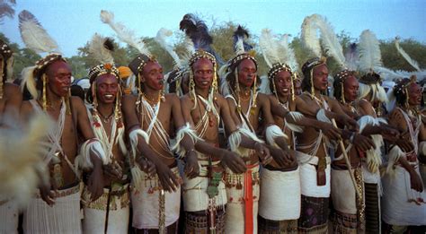 WODAABE (MBORORO) PEOPLE: THE NOMADIC FULANI SUB-TRIBE THAT CULTIVATE BEAUTY AND THEIR UNIQUE ...