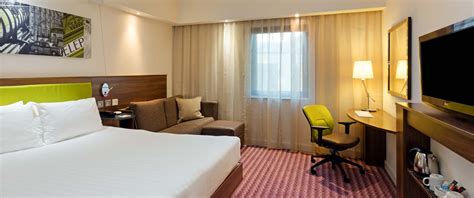 Croydon Hotels - Hampton by Hilton Croydon London