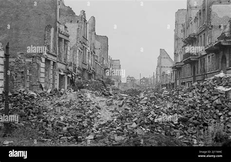 Berlin Bomb damage post world war two Stock Photo - Alamy