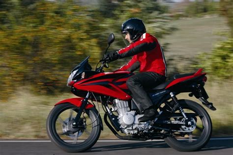 2013 Honda CBF 125 Review - Top Speed