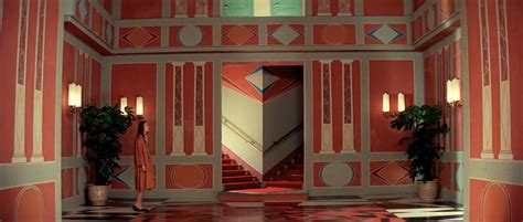 Suspiria (1977) [Director: Dario Argento / Cinematographer: Luciano Tovoli] : r/CineShots