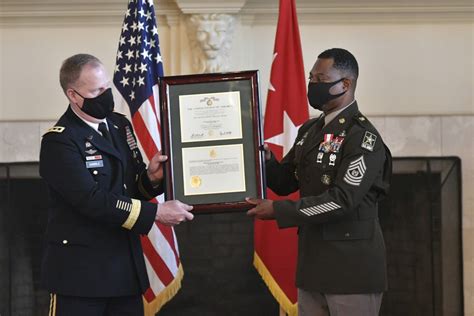 Army G-4 sergeant major concludes 33-year career | Article | The United States Army