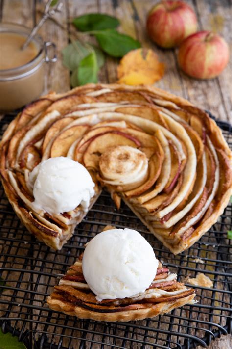 Puff Pastry Apple Pie Recipe - An Italian in my Kitchen