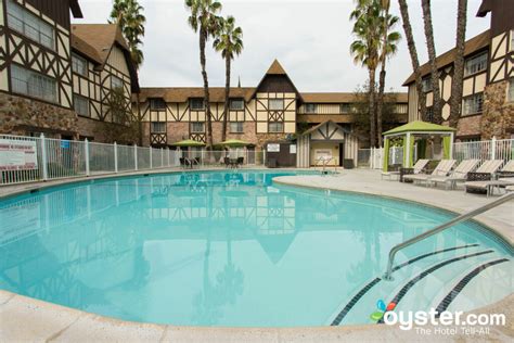 Anaheim Majestic Garden Hotel - The Pool at the Anaheim Majestic Garden ...