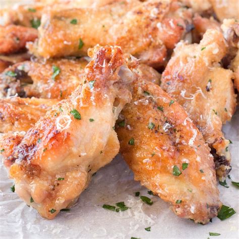 Extra Crispy Oven Baked Chicken Wings (with Garlic Parmesan Sauce ...