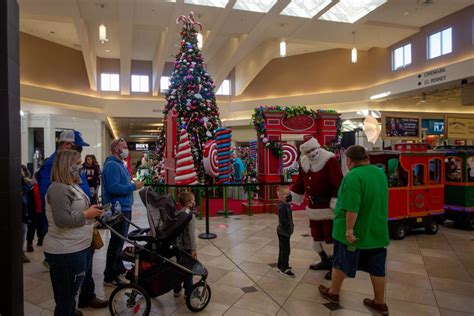 Photos: Santa Claus at the Huntington Mall | Multimedia ...