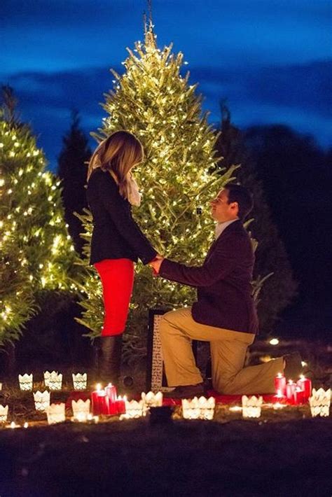 21 Christmas Proposal Ideas To Make Dream Come True | Oh So Perfect ...