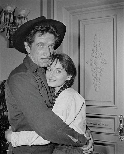 Richard Boone, Roxanne Berard