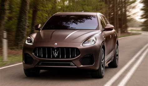 2022 Maserati Grecale Review - Automotive Daily