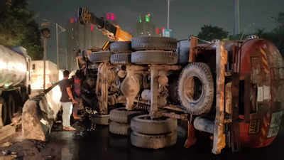 Thane: Tanker hits median on Ghodbunder road, traffic disrupted for ...