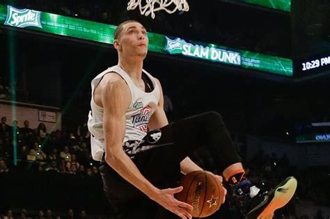 Zach Lavine out for the season with torn ACL