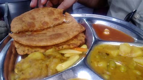 Chandni chowk traditional food....and most famous street food - YouTube