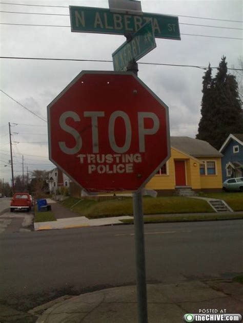 stop sign, art or vandalism - Gallery | eBaum's World
