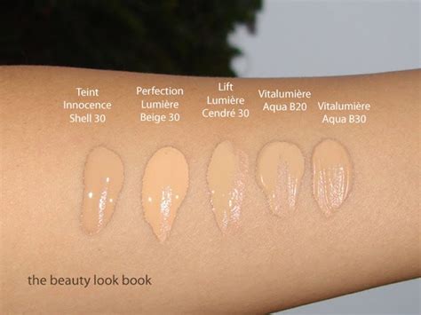 Chanel Perfection Lumière Foundation in Beige 30 - The Beauty Look Book