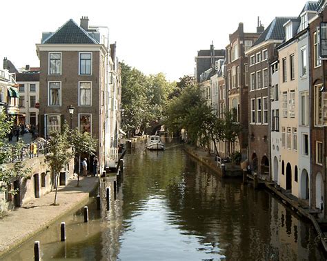 Free dutch canals (utrecht) 2 Stock Photo - FreeImages.com