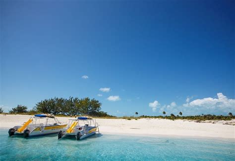 Caicos Dream Tours | Private Turks & Caicos Boat Charters