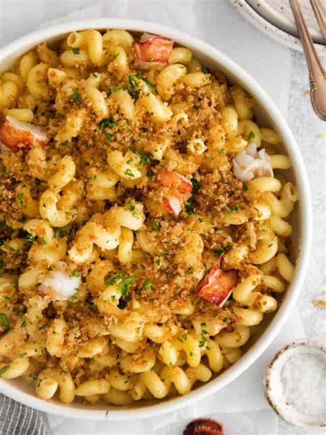 Lobster Mac and Cheese - Cheese Knees 🧀