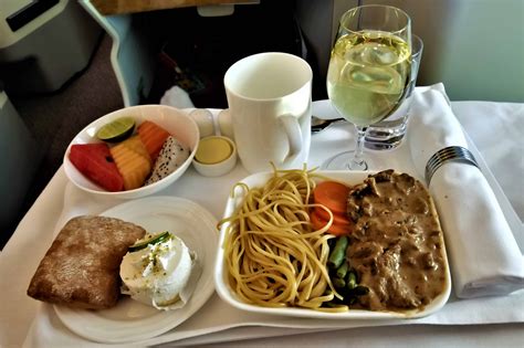 Flight Review: Emirates Airline Airbus A380-800, Bangkok - Hong Kong Business Class | Accidental ...