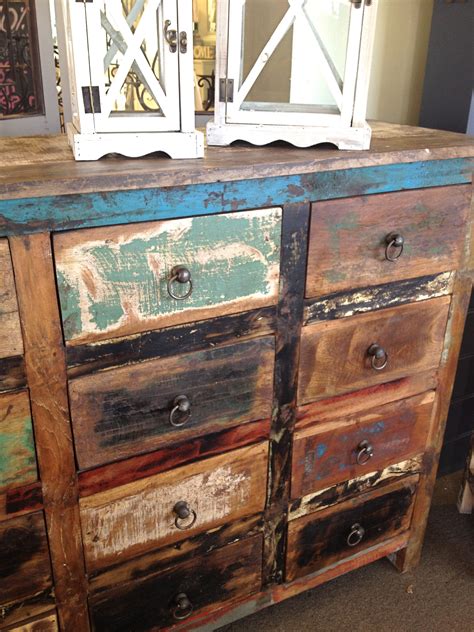 30+ Pictures Of Distressed Furniture – DECOOMO