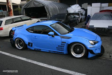 A Liberty Walk/Rocket Bunny crossover on a Toyota GT86 | Rocket bunny kit, Toyota gt86, Subaru ...