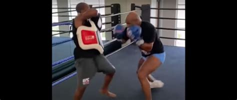 Mike Tyson Looking Savage In New Training Video - Boxing News 24