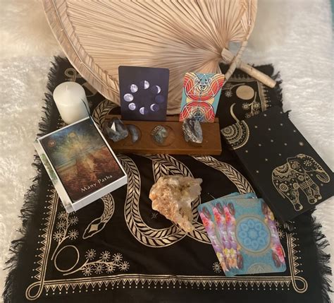 Tarot Readings - Littleredyoga