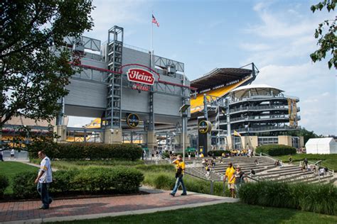 Heinz Field Stadium Information - facts about the home of the Steelers