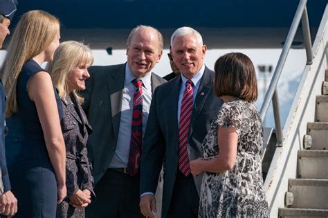 VP Pence makes Anchorage stop, meets with Gov. Walker