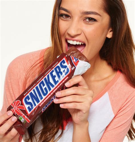 Snickers Giant Chocolate Bar – Novelty Gift Ideas