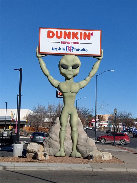 This Dunkin Donuts sign in Roswell, New Mexico. : r/mildlyinteresting