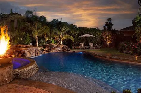 Top 6 Texas Pools - Luxury Pools + Outdoor Living