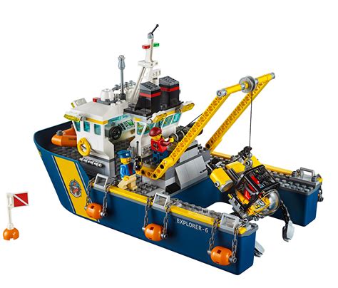 LEGO City Deep Sea Explorers 60095 Exploration Vessel Building Kit, Building Sets - Amazon Canada