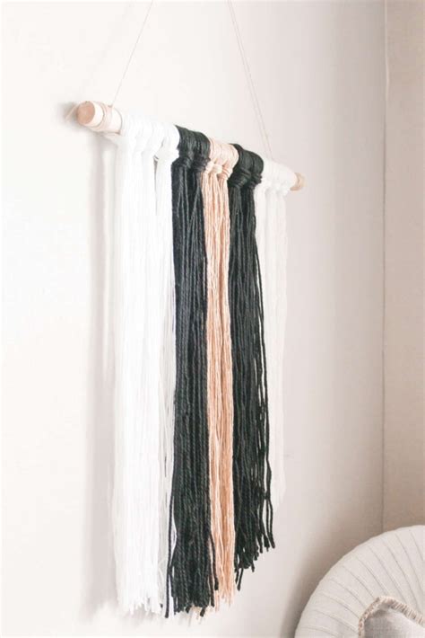 DIY Yarn Wall Hanging in Just 20 Minutes! - Her Happy Home