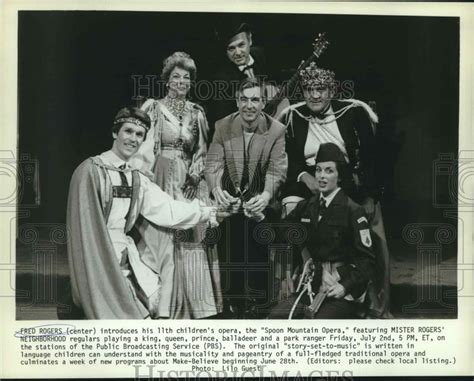 1982 "Mister Rogers' Neighborhood" Cast in "Spoon Mountain Opera ...