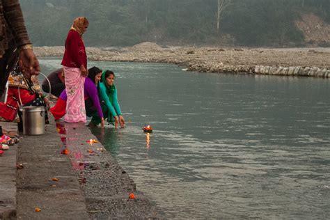 Rishikesh Ganga Aarti Ceremony | Joyelan.com | Tampa Wedding Photographer