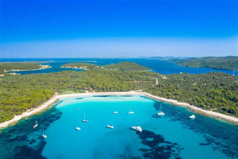 SAKARUN (Dugi otok): Beautiful white sand beach [PHOTO & VIDEO] - CROdestinations.com