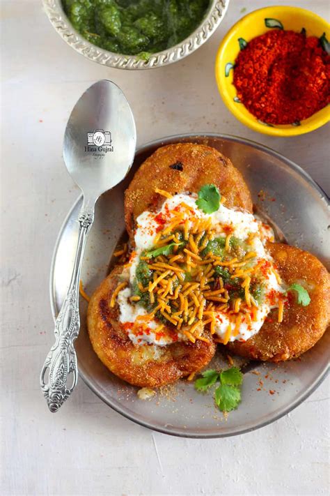 Aloo Tikki Chaat Recipe | How To Make Aloo Tikki | Crispy Potato Patties