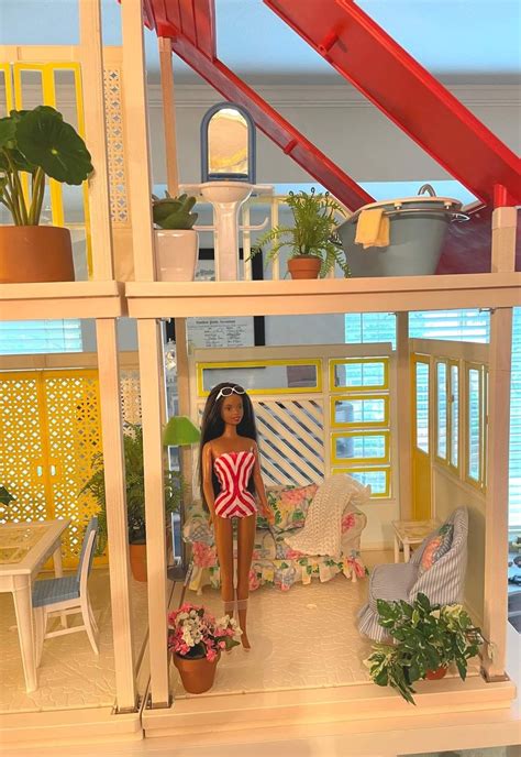 Pin by Moonpie Dumplin on Barbie ~ Structures | Barbie dream house ...