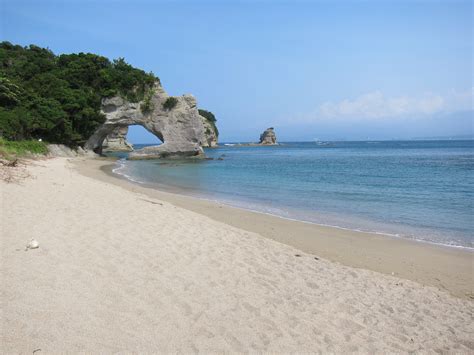 the hollywood north report: Shirahama Beach: Japan's Jersey Shore