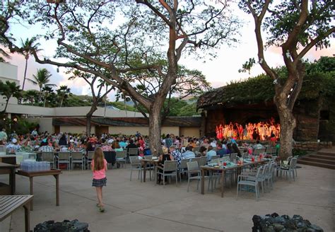 Review: Drums of the Pacific Luau at Hyatt Maui in Kaanapali