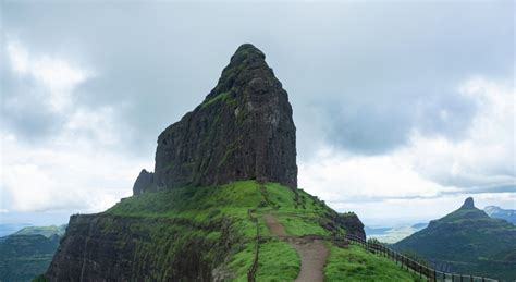 Ratangad Trek: Trekking To Ratangad From Mumbai / Pune | AdventuRush