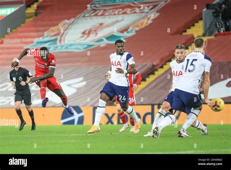 Sadio Mane #10 of Liverpool shoots on goal Stock Photo - Alamy