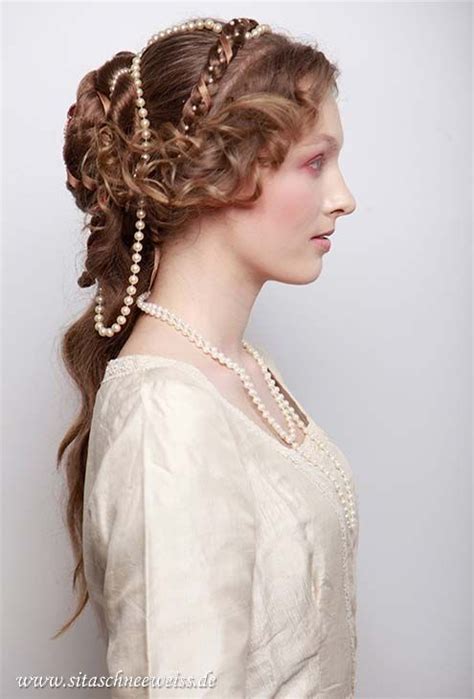 Portfolio - Film & Projekte | Renaissance hairstyles, Medieval hairstyles, Historical hairstyles