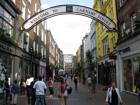 Your Guide to the Famous Carnaby Street - Gamintraveler